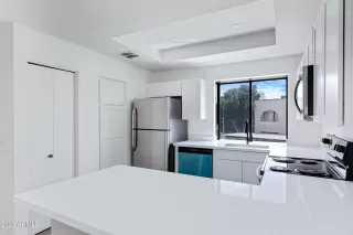 Photo #5: 6531725 Listing