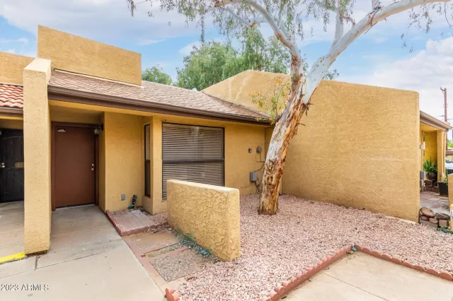 MLS: 6531893 Condo For Sale