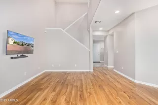 Photo #4: 6531931 Listing