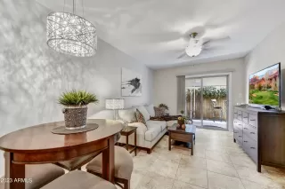 Photo #4: 6531939 Listing