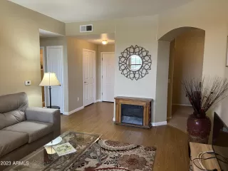 Photo #5: 6532002 Listing