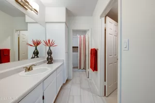 Photo #3: 6532122 Listing