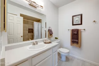 Photo #6: 6532122 Listing