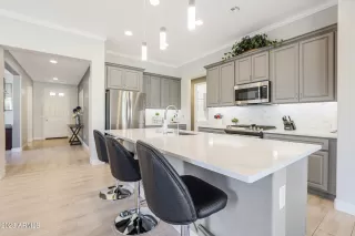 Photo #1: 6532258 Listing 