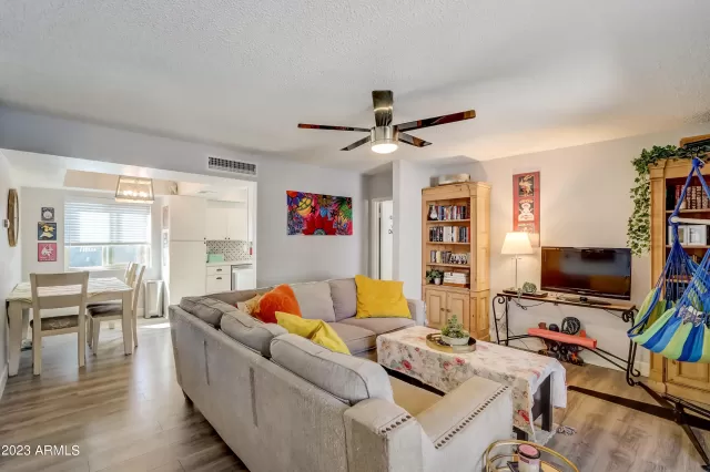 MLS: 6532275 Condo For Sale