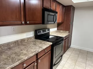 Photo #2: 6532286 Listing 