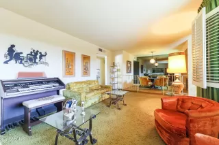 Photo #2: 6532527 Listing