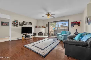Photo #2: 6532710 Listing 