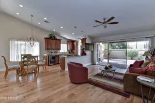 Photo #1: 6532725 Listing 