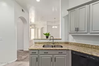 Photo #3: 6532941 Listing