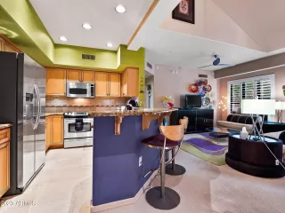 Photo #6: 6532979 Listing