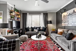 Photo #3: 6532983 Listing