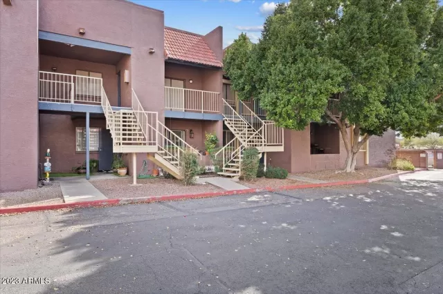 MLS: 6532998 Condo For Sale