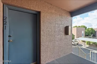 Photo #2: 6532998 Listing