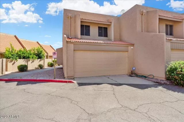 MLS: 6533096 Condo For Sale