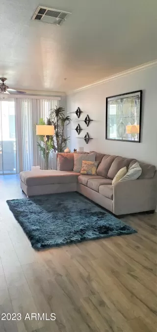 Photo #2: 6533131 Listing