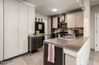 Photo #2: 6533136 Listing