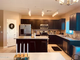 Photo #2: 6533187 Listing