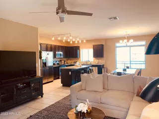 Photo #4: 6533187 Listing