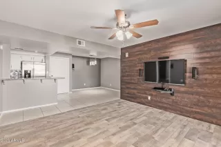 Photo #2: 6533277 Listing