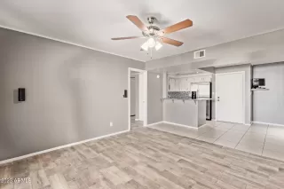 Photo #5: 6533277 Listing