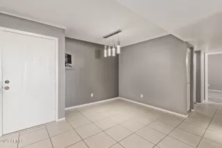 Photo #6: 6533277 Listing