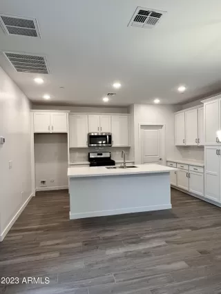 Photo #1: 6533333 Listing