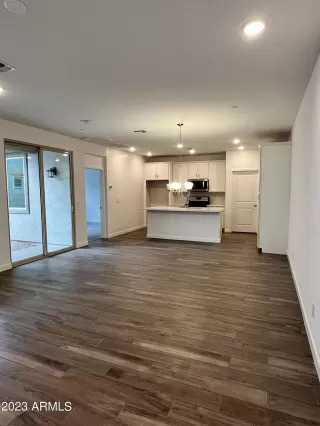 Photo #3: 6533333 Listing