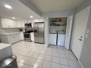 Photo #2: 6533500 Listing