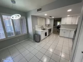 Photo #3: 6533500 Listing