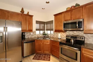 Photo #2: 6533590 Listing