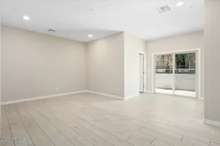 Photo #5: 6533839 Listing 