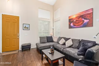 Photo #5: 6533916 Listing