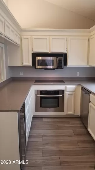Photo #2: 6534320 Listing 