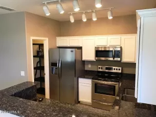 Photo #3: 6534399 Listing