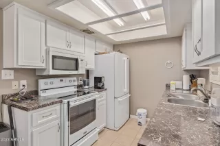 Photo #5: 6534479 Listing