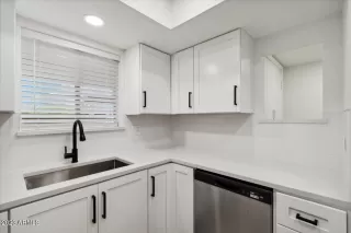Photo #6: 6534684 Listing 