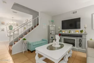 Photo #3: 6534865 Listing