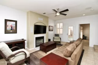 Photo #6: 6535063 Listing