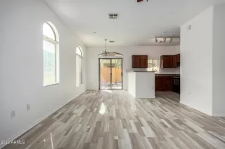 Photo #3: 6535297 Listing 