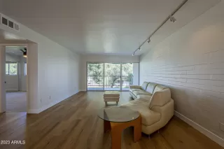 Photo #2: 6535343 Listing