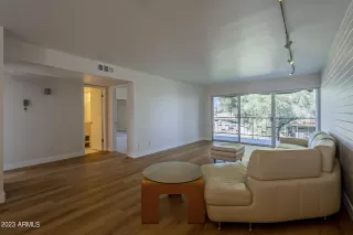 Photo #3: 6535343 Listing