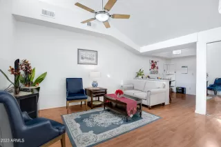 Photo #4: 6535361 Listing