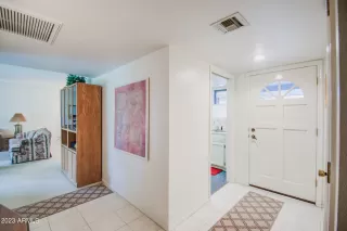 Photo #5: 6535398 Listing