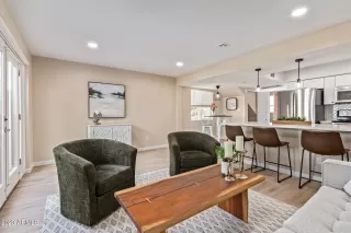 Photo #5: 6535976 Listing 