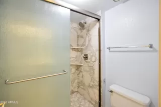 Photo #6: 6535981 Listing