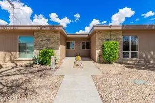 Photo #5: 6535999 Listing