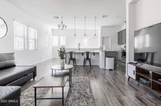 Photo #6: 6536276 Listing