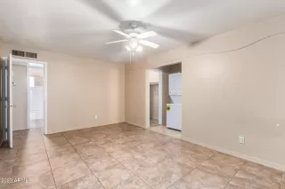 Photo #6: 6536530 Listing