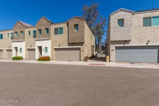 Photo #2: 6536556 Listing